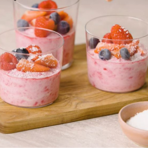 mousse aux fruits rouges légère dans des verrines
